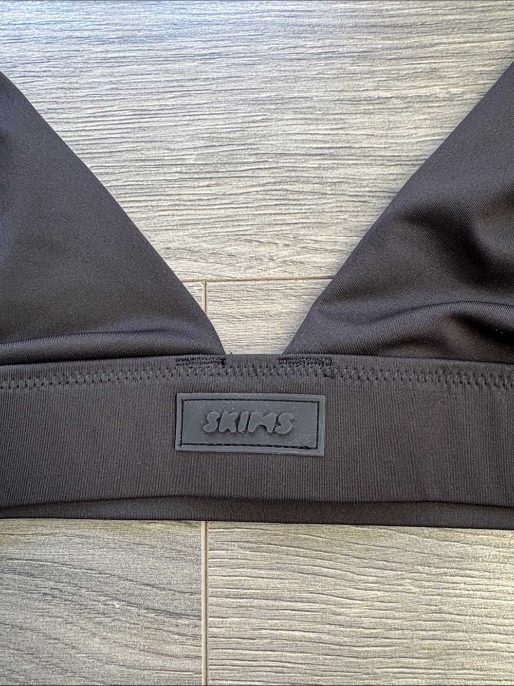 Like New SKIMS Black Plunge Bralette Size XL Soft Stretch Lounge Wireless Bra - Picture 4 of 6